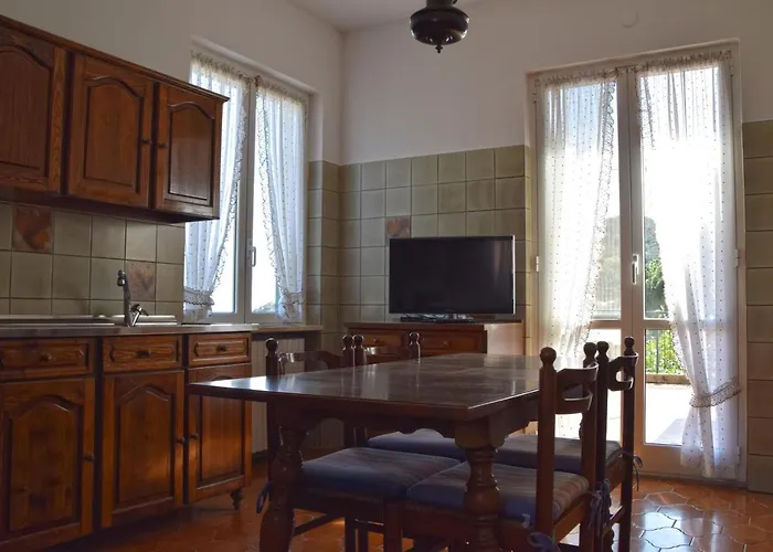 In Collina Con Vista Mozzafiato Su Noli